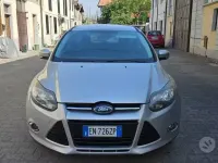 Usata Ford Focus 116 CV (85 kW) 2012 Grigio Station wagon