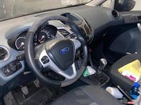 Usata Ford Fiesta 70 CV (51 kW) 2010 Grigio Utilitaria