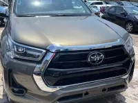 Nuova Toyota HiLux Executive 204 CV (150 kW) 2026 Bronzo Pick-up
