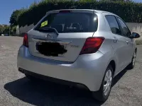 Usata Toyota Yaris Active 69 CV (50 kW) 2014 Argento Utilitaria