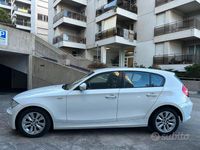 Usata BMW 118 143 CV (105 kW) 2010 Bianco Utilitaria