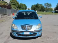 Usata Lancia Ypsilon 60 CV (44 kW) 2004 Bluazzurro Utilitaria