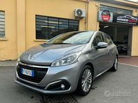 Usata Peugeot 208 Allure 83 CV (61 kW) 2019 Grigio Utilitaria