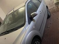 Usata Ford Focus 90 CV (66 kW) 2005 Grigio Station wagon