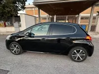 Usata Peugeot 208 2017 Utilitaria