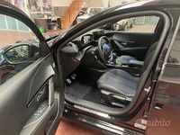 Usata Peugeot 208 GT 101 CV (74 kW) 2024 Nero Utilitaria