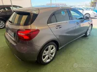 Usata Mercedes 180 109 CV (80 kW) 2017 Grigio Berlina