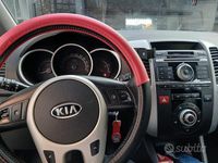 Usata Kia Venga LX 90 CV (66 kW) 2011 Nero Utilitaria