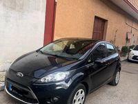 Usata Ford Fiesta 90 CV (66 kW) 2009 Nero Utilitaria