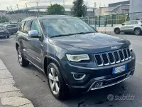 Usata Jeep Grand Cherokee Overland 250 CV (183 kW) 2013 Grigio SUV