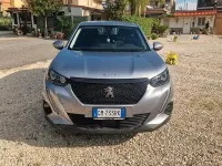 Usata Peugeot 2008 Allure 101 CV (74 kW) 2023 Grigio SUV