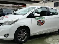 Usata Toyota Yaris 70 CV (51 kW) 2014 Bianco Utilitaria