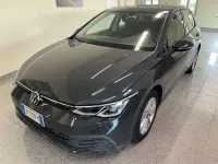 Usata VW Golf VIII Life 116 CV (85 kW) 2023 Grigio scuro Berlina