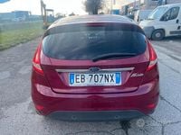 Usata Ford Fiesta 97 CV (71 kW) 2010 Rosso Utilitaria