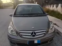 Usata Mercedes B180 109 CV (80 kW) 2007 Grigio Monovolume