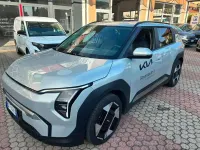 Usata Kia EV3 Earth 50 kW (68 CV) 2024 Aivory SUV