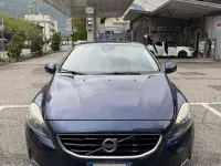 Usata Volvo V40 Ocean Race 120 CV (88 kW) 2015 Blu/azzurro Station wagon