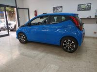 Usata Toyota Aygo Connect Style 72 CV (52 kW) 2019 Azzurro Utilitaria