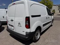 Usata Citroën Berlingo 101 CV (74 kW) 2016 Bianco Monovolume