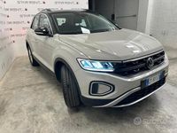 Usata VW T-Roc Life 110 CV (80 kW) 2024 Beige SUV