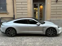 Usata Porsche Taycan Performance Package 300 kW (408 CV) 2024 Argento Berlina