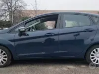 Usata Ford Fiesta Titanium 82 CV (60 kW) 2010 Bluazzurro Berlina