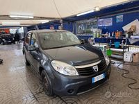 Usata Dacia Sandero 72 CV (52 kW) 2009 Grigio Berlina