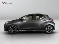 Usata Toyota Yaris Hybrid Trend 115 CV (84 kW) 2021 Grigio Berlina
