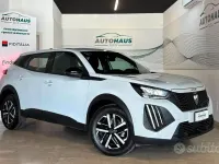 Usata Peugeot 2008 101 CV (74 kW) 2023 Bianco SUV