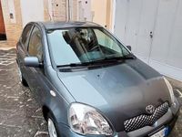 Usata Toyota Yaris 2005 Grigio Berlina