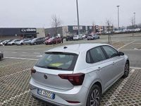 Usata VW Polo Life 95 CV (69 kW) 2022 Grigio Berlina