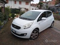 Usata Kia Venga 90 CV (66 kW) 2013 Bianco Utilitaria