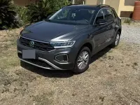 Usata VW T-Roc Life 150 CV (110 kW) 2024 Grigio SUV