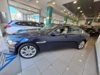 Usata Jaguar XE Prestige 180 CV (132 kW) 2017 Blu Berlina
