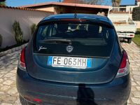 Usata Lancia Ypsilon 80 CV (58 kW) 2016 Blu Utilitaria