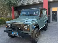 Usata Land Rover Defender 122 CV (89 kW) 2009 Verde Station wagon