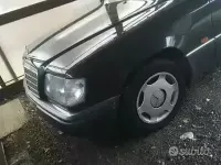 Usata Mercedes E200 136 CV (100 kW) 1995 Berlina