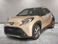 Usata Toyota Aygo X Lounge 72 CV (52 kW) 2022 Oro SUV