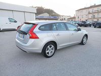 Usata Volvo V60 Kinetic 115 CV (84 kW) 2015 Argento Station wagon