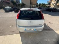 Usata Fiat Grande Punto Dynamic 75 CV (55 kW) 2006 Grigio Utilitaria