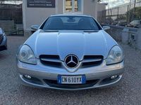 Usata Mercedes SLK200 163 CV (119 kW) 2004 Argento Cabrio
