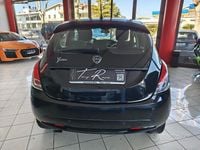 Gebraucht Lancia Ypsilon 69 PS (50 kW) 2016 Schwarz Kleinwagen