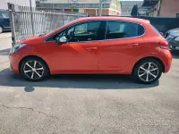 Usata Peugeot 208 GT-line 110 CV (80 kW) 2017 Arancione Utilitaria
