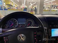 Usata VW Touareg 224 CV (164 kW) 2007 Nero SUV