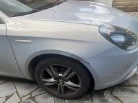 Usata Alfa Romeo Giulietta Distinctive 120 CV (88 kW) 2016 Grigio Utilitaria