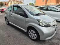 Usata Toyota Aygo 68 CV (50 kW) 2009 Grigio Utilitaria