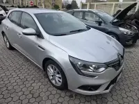 Usata Renault Mégane Zen 110 CV (80 kW) 2017 Grigio Berlina