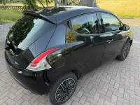 Usata Lancia Ypsilon 80 CV (58 kW) 2015 Utilitaria