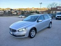 Usata Volvo V60 Kinetic 115 CV (84 kW) 2015 Argento Station wagon