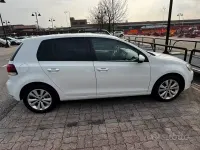Usata VW Golf VI 122 CV (89 kW) 2009 Bianco Utilitaria